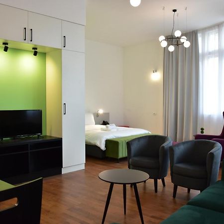 Osten Art Hotel Скопие Екстериор снимка
