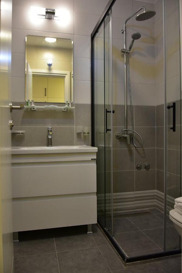 Osten Art Hotel Скопие Екстериор снимка