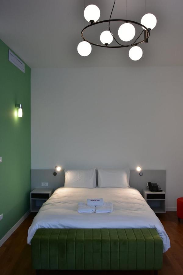 Osten Art Hotel Скопие Екстериор снимка