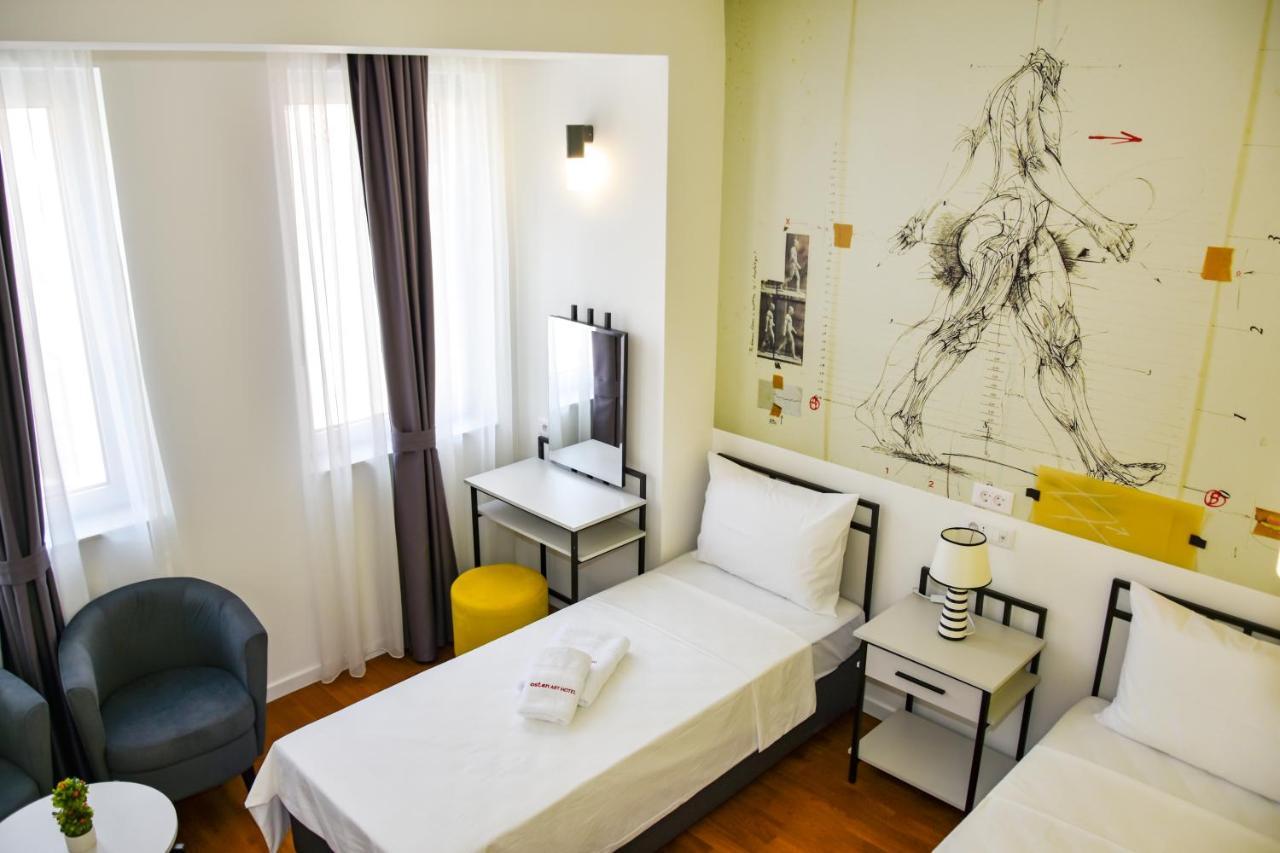Osten Art Hotel Скопие Екстериор снимка