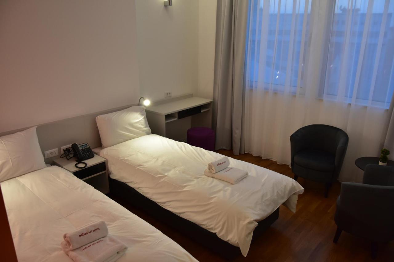 Osten Art Hotel Скопие Екстериор снимка