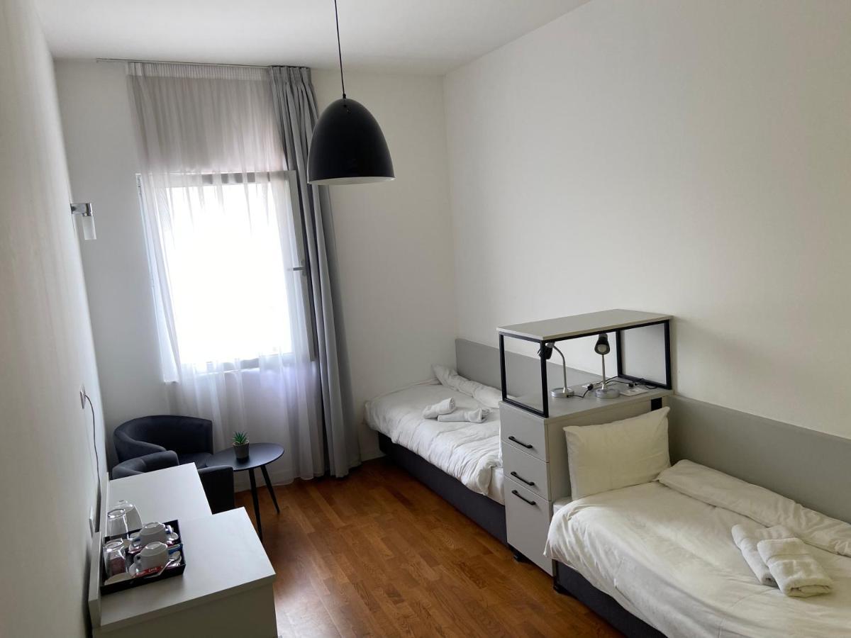 Osten Art Hotel Скопие Екстериор снимка
