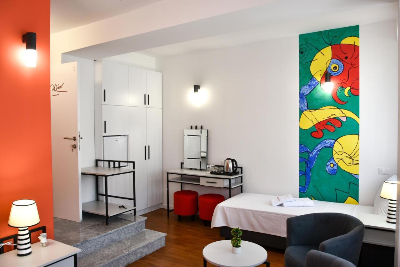 Osten Art Hotel Скопие Екстериор снимка