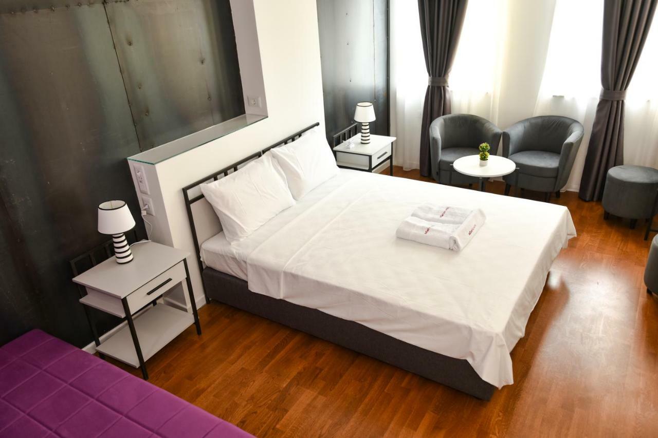 Osten Art Hotel Скопие Екстериор снимка